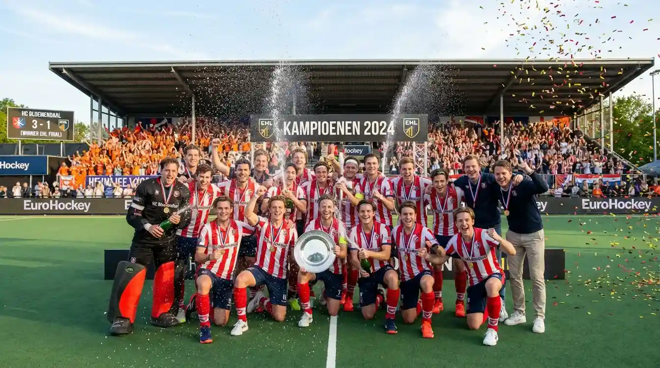 Bloemendaal hockeyteam viert EHL-kampioenschap met trofee